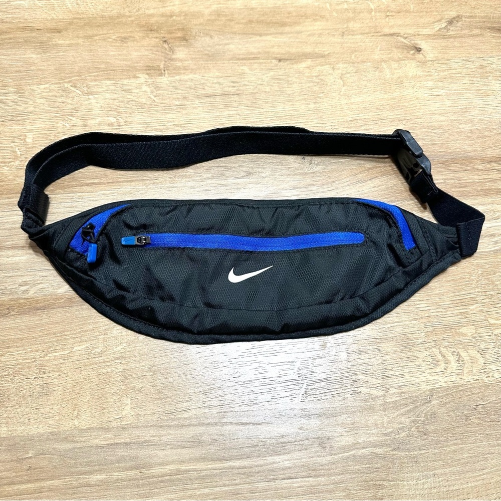 Nike Capacity Waistpack Running Fannypack